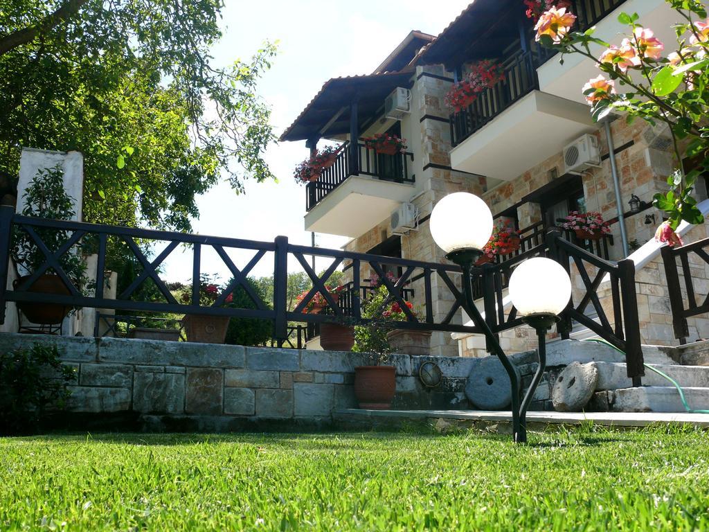 Petrini Gonia Aparthotel Livadherón Exterior foto